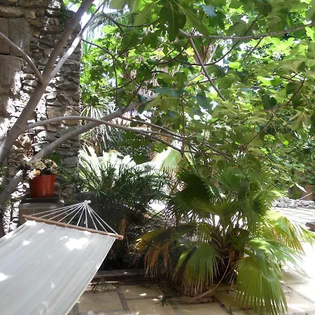 Homestay Logis De La Meschaussee, Dans Donjon Du Xie Siecle