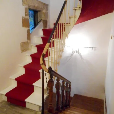 Logis De La Meschaussee, Dans Donjon Du Xie Siecle Homestay *