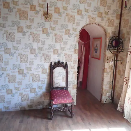 Logis De La Meschaussee, Dans Donjon Du Xie Siecle