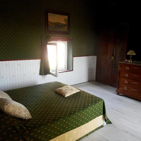 Homestay Logis De La Meschaussee, Dans Donjon Du Xie Siecle