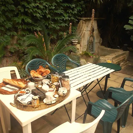Logis De La Meschaussee, Dans Donjon Du Xie Siecle * Canet (Aude)