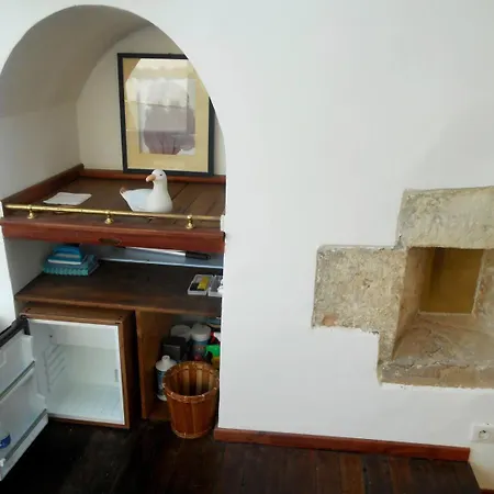 Logis De La Meschaussée, Dans Donjon Du Xie Siècle Habitación en casa particular *