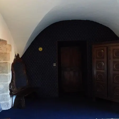 Privatunterkunft Chateau-donjon Du Xie Siecle Logis De La Meschaussee